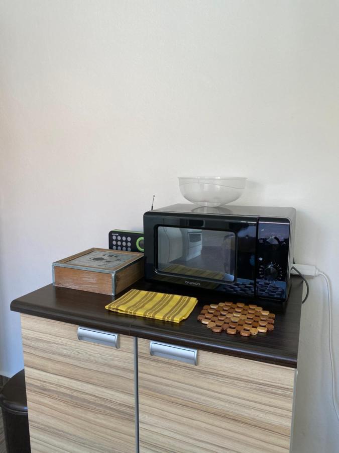 Spacious Apartment With Free Parking 兹沃伦 外观 照片
