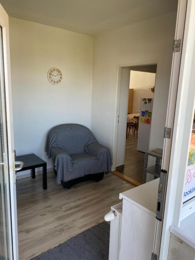 Spacious Apartment With Free Parking 兹沃伦 外观 照片