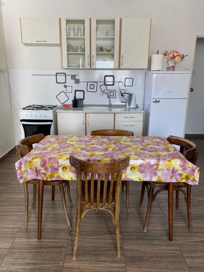 Spacious Apartment With Free Parking 兹沃伦 外观 照片